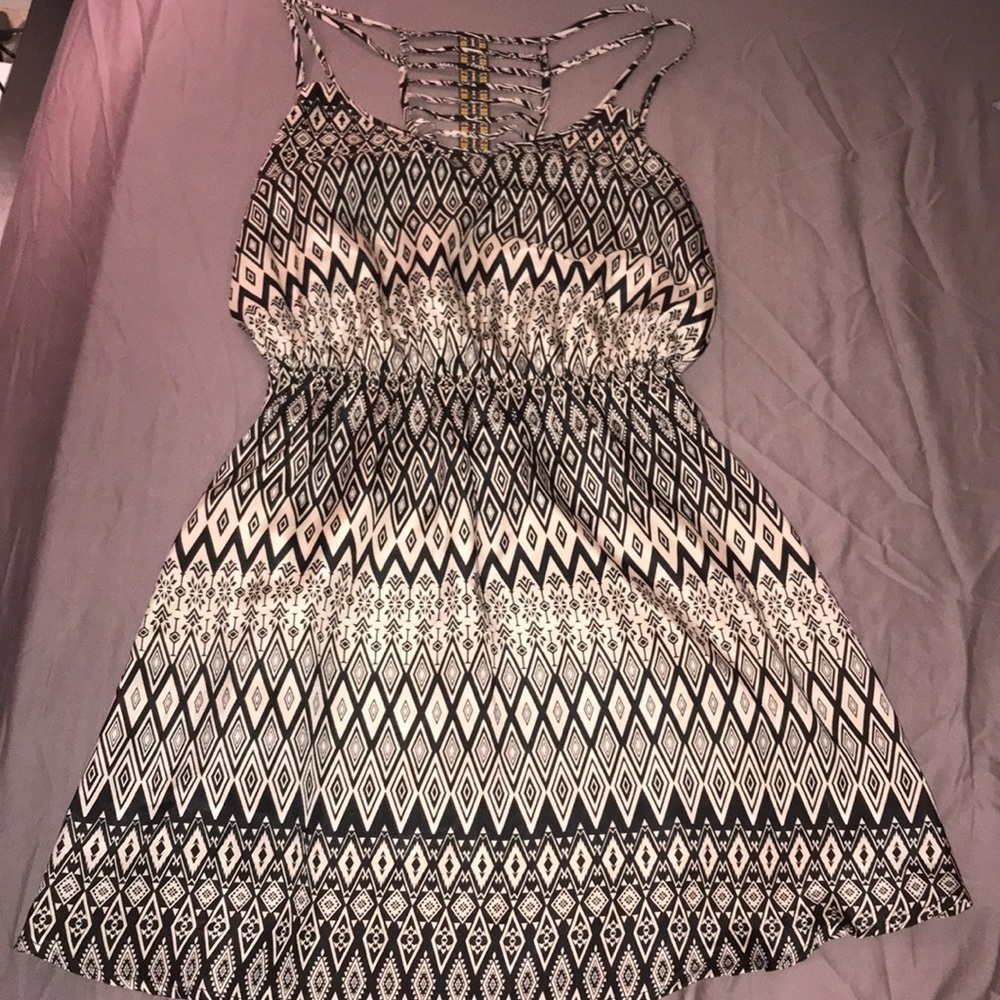 Trixxi dress